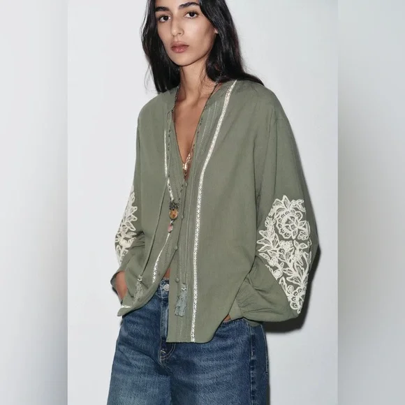 ZARA CONTRAST EMBROIDERY BLOUSE - Picture 1 of 7